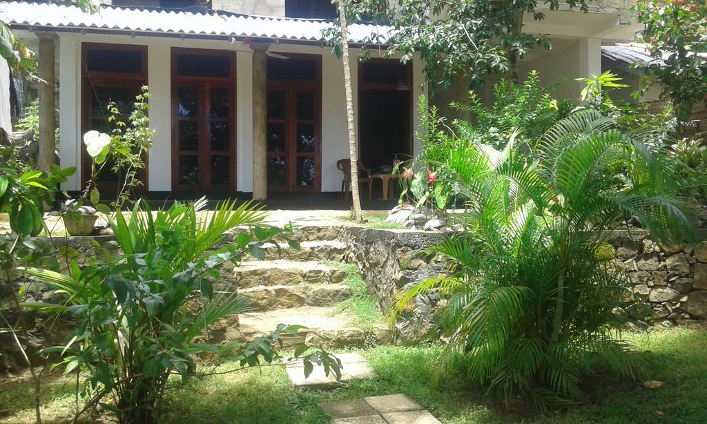 Arazo Villa Unawatuna Exterior photo
